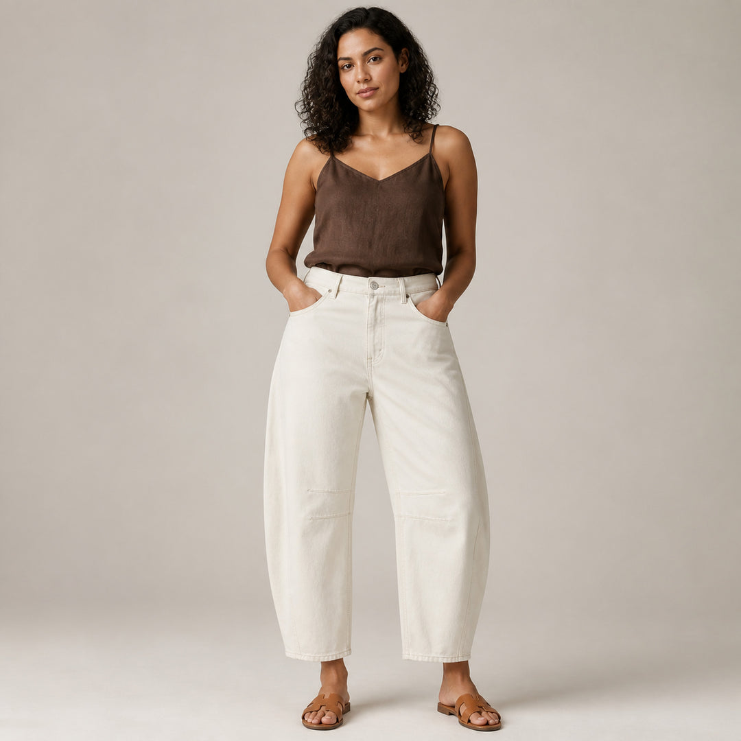 Agnes Barrel Jeans in white, front view