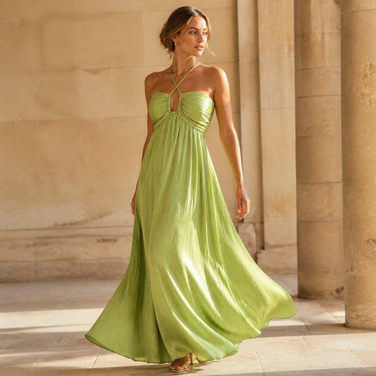 Halle Halter Maxi in green, three-quarter view