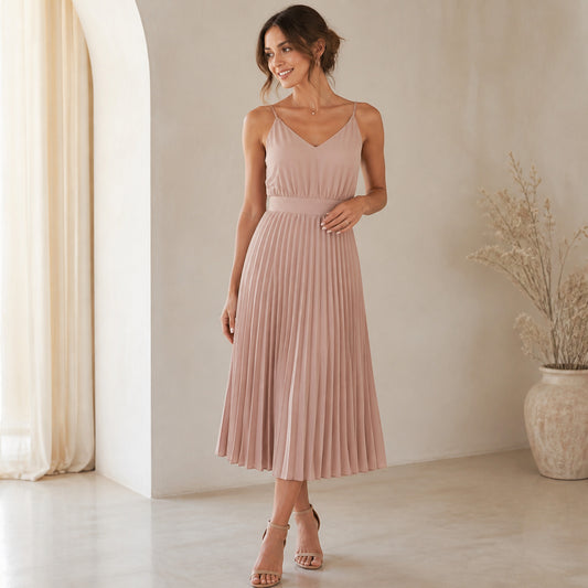 Anais Pleated Midi in pink, three-quarter view