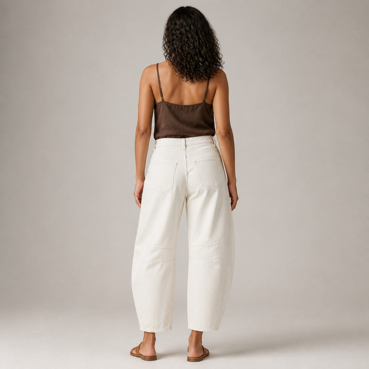 Agnes Barrel Jeans in white, back view