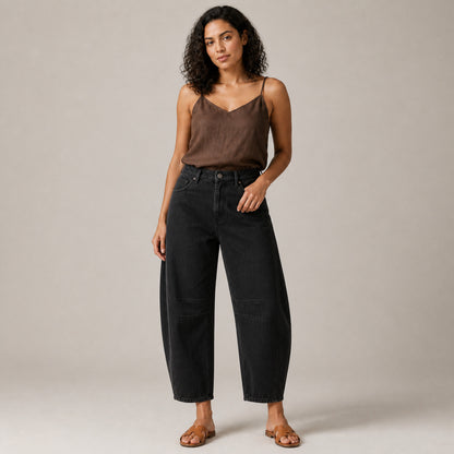 Agnes Barrel Jeans in black, front view