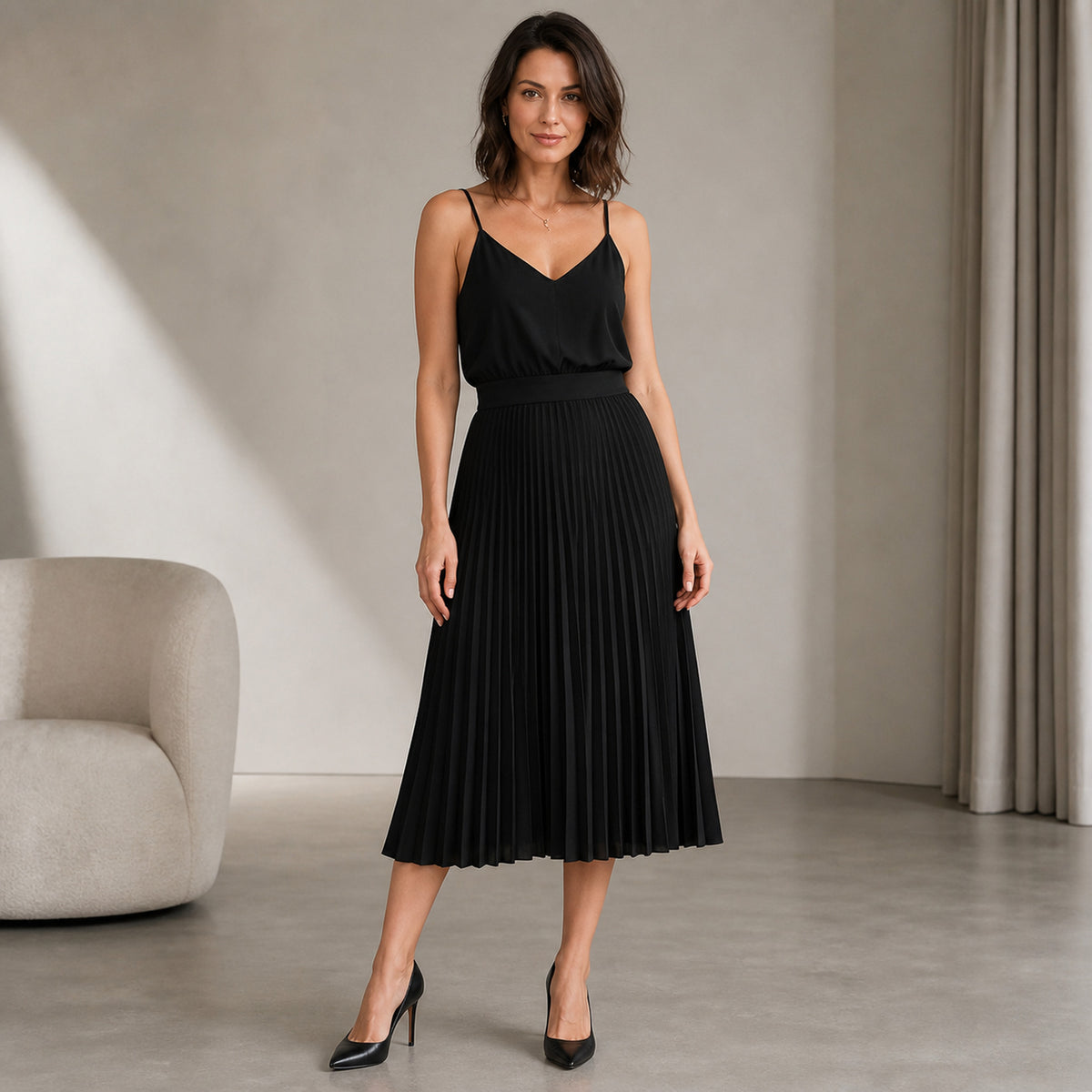 Anais Pleated Midi in black, front view