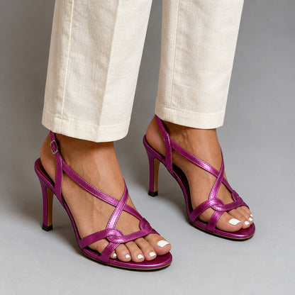 Aurelia Heels in rose red, front view